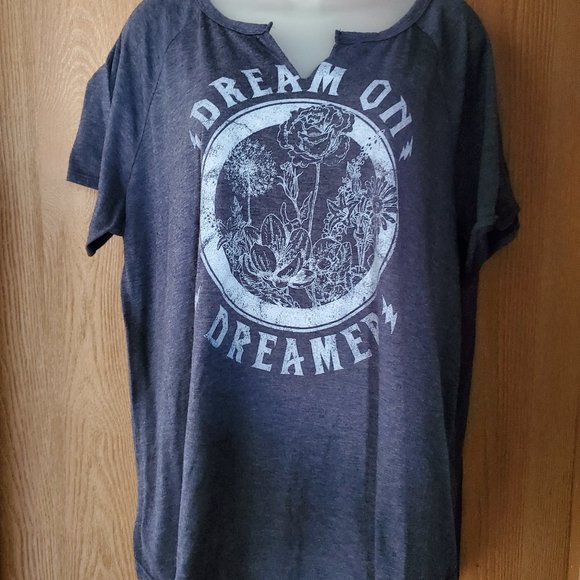 Hiatus Tops - Gray Vneck Tee